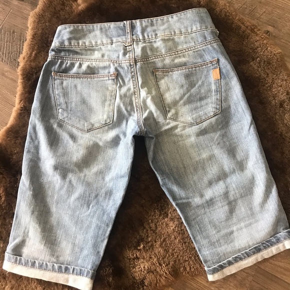 SALE ‼️Mango Bermuda Jeans in VGUC 👖👖👖 - Picture 2 of 7